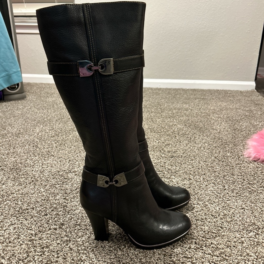 Söfft Leather Knee High Boots With Buckle